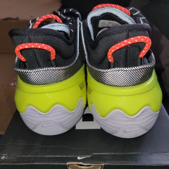 Nike D/MS/X Distorted DNA SE Size 13 Dark Smoke Grey Volt - Picture 3 of 4